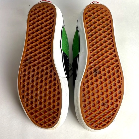 VANS•GREEN/BLACK•CLASSIC•MENS 8 / WOMENS 9.5 - Picture 5 of 7